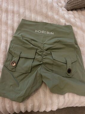 PCHEE BUM Women's High-Waist Olive Scrunch Butt Athletic Shorts with Pockets